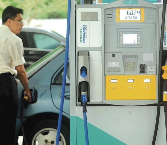 Kerajaan tanggung subsidi bahan api RM2,300 sesaat