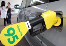 Gaduh gara-gara potong giliran isi minyak