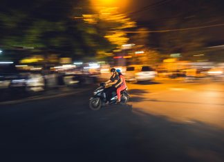 Tips menunggang motosikal pada waktu malam