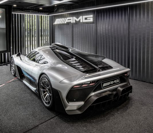 Tempah hypercar Mercedes-AMG One hari ini, dapat pada 2021 nanti