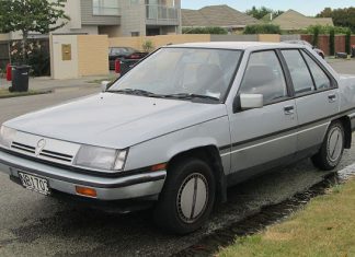 Proton Saga keluaran pertama: Pemilik di UK puji kualiti