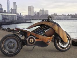 Newron EV-1 motosikal elektrik dengan badan diperbuat dari kayu