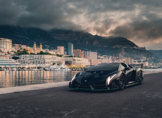 Lamborghini Veneno Roadster milik keluarga kerajaan UAE akan dilelong