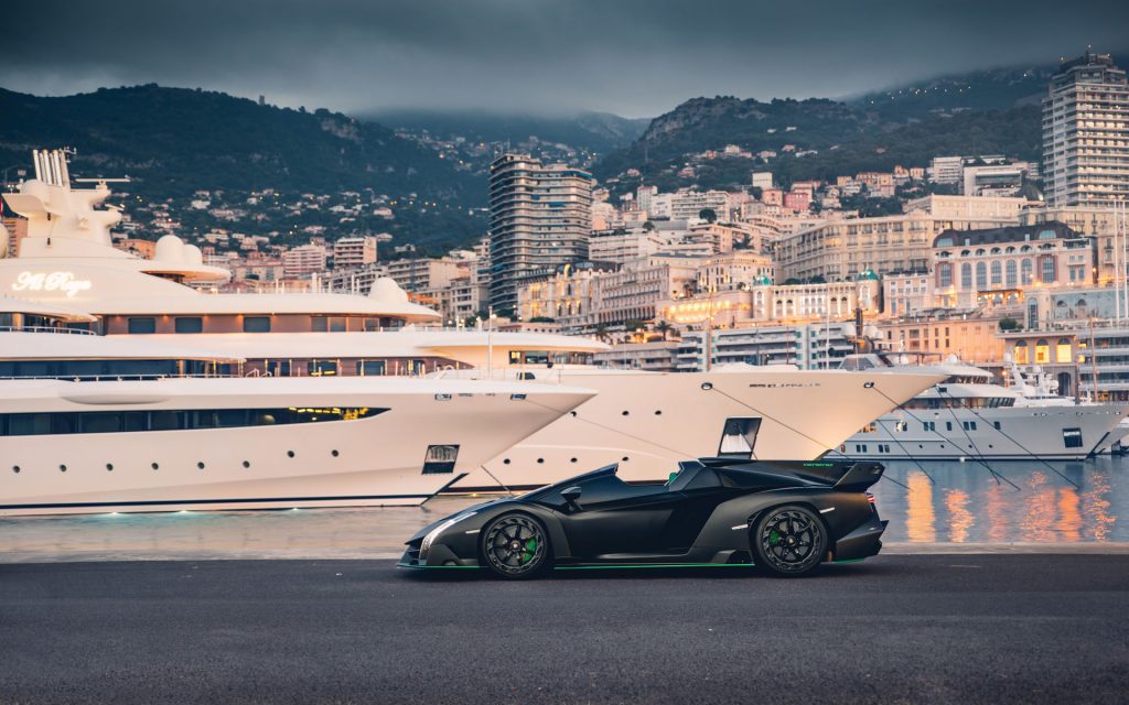 Lamborghini Veneno Roadster