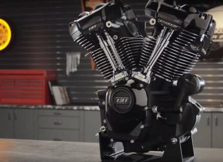 Harley-Davidson lancar The Screamin Eagle 131 Crate, enjin terbesar dalam sejarah, 2,147cc!