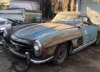 Mercedes-Benz 300SL Roadster 1961 yang rosak dan berkarat dijual hampir RM3.3j