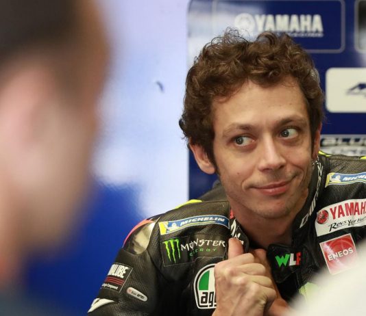 Valentino Rossi pernah dilarang untuk terlibat dalam perlumbaan motosikal
