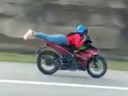 Padah buat aksi merbahaya, gadis ‘Superman’ ditahan