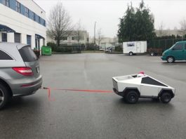 Tesla Cybertruck Mini mampu tarik Mercedes R-Class