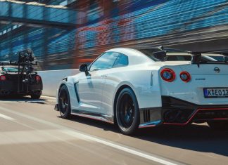 Ini Nissan GT-R R35 dengan fungsi yang jarang anda lihat