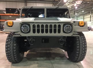 Pernah teringin memiliki Humvee tentera AS? Kini anda boleh membelinya