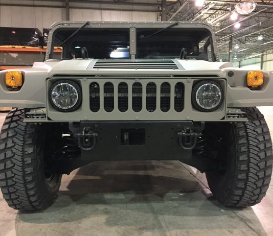 Pernah teringin memiliki Humvee tentera AS? Kini anda boleh membelinya
