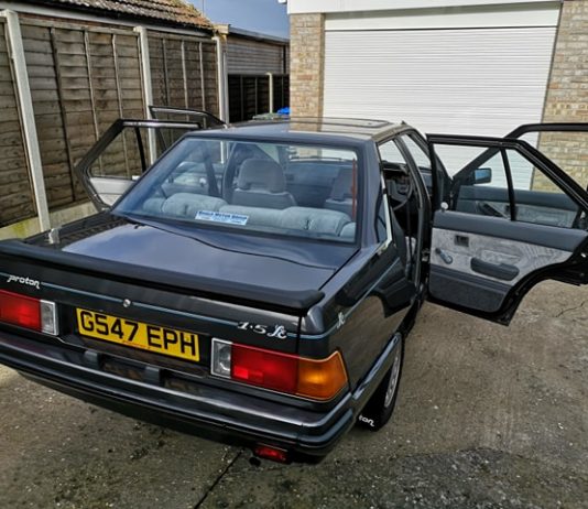 Selamatkan Proton Saga 1.5 SE LE terakhir di dunia ini, kondisi original, perlu sedikit dana untuk pastikan ia terus terjaga!