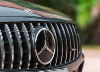 Sambutan ulang tahun Mercedes-Benz yang ke-120, nama yang diinspirasikan dari seorang gadis