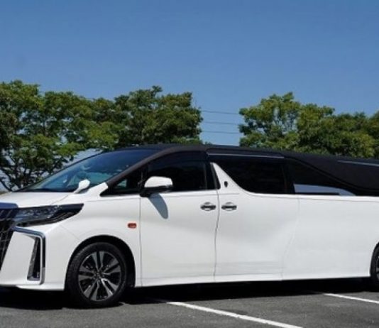 Toyota Alphard yang dijadikan kereta jenazah
