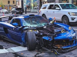 Sebuah Gemballa Mirage GT alami kemalangan jalan raya yang kosong di New York, kemudian cuba lari