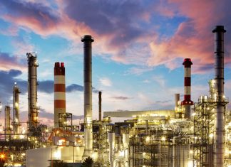 Harga minyak AS jatuh paras sifar untuk kali pertama, naik semula hari ini