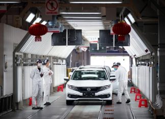 Kilang Honda di Wuhan kembali beroperasi dengan pemakaian topeng muka dan pemeriksaan suhu