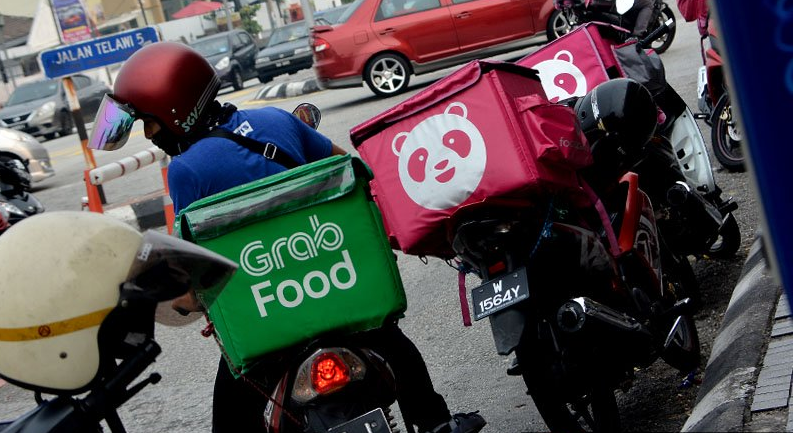 penghantar makanan kebenaran polis