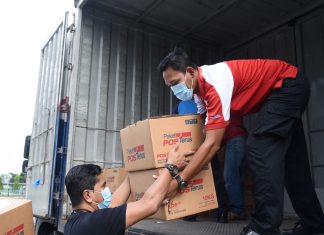 Proton mula serah 8,000 pelindung muka kepada hospital, pengeluaran turut dibantu oleh Pos Logistics dan HICOM-Teck See