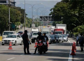 PKP Fasa 2: “Dahulu lembut dan nasihat, kemudian bertukar tegas, kini mod polis adalah keras” – Datuk Seri Ismail Sabri Yaakob