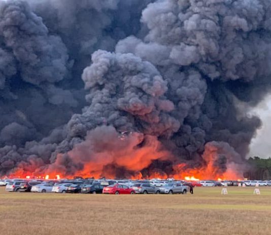 3,500 buah kereta sewa terbakar dalam kebakaran di lapangan terbang Florida