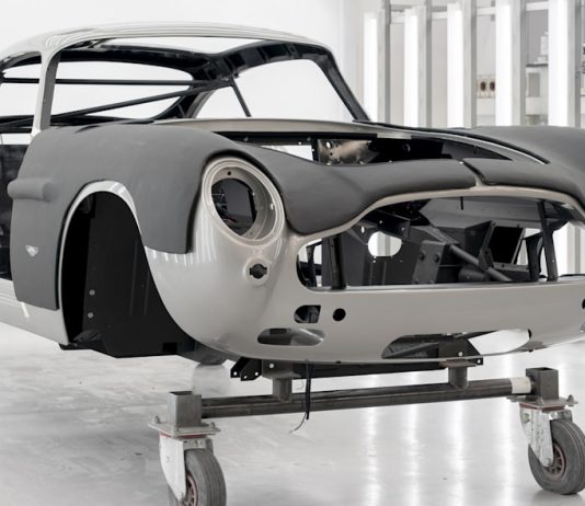Kereta ikonik James Bond, Aston Martin DB5 akan dihasilkan semula dengan kelengkapan asal