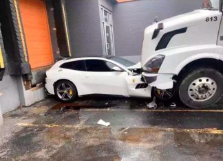 Tidak berpuas hati, pemandu lori nekad rempuh Ferrari milik bosnya