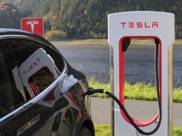 Covid-19: Tesla ancam pemerintah California kerana tidak dibenarkan untuk beroperasi