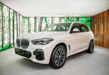 Peniaga putu buluh menang BMW X5 dan RM 1 juta