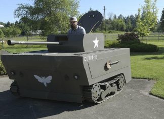 Kereta kebal mini ini dihasilkan dari mesin pemotong rumput