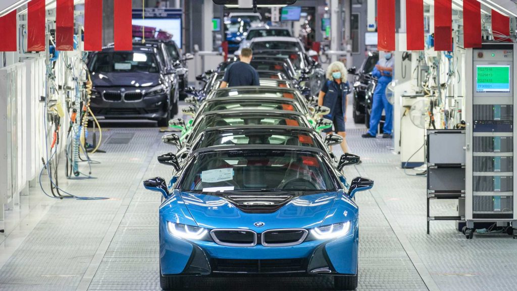 18 warna BMW i8