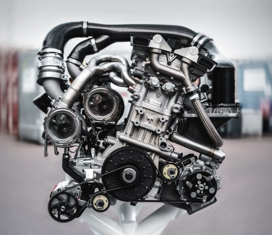 Enjin Koenigsegg 2.0-liter 3-silinder je, tapi dapat 600hp! Ini rahsianya