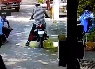 Covid-19: Motosikal terbakar ketika disembur cecair nyahkuman