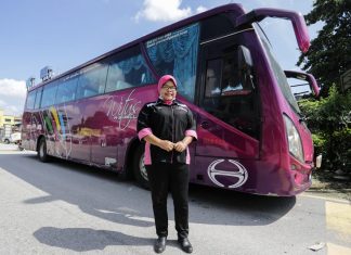 Dulu jual kenderaan terpakai dan hampir muflis, kini Sheilla Tukimin miliki bas!