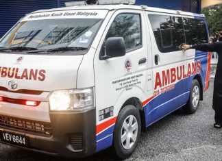 YB rakyat! Perkhidmatan ambulans percuma yang ditawarkan Ustaz Ebit Lew kini tersedia
