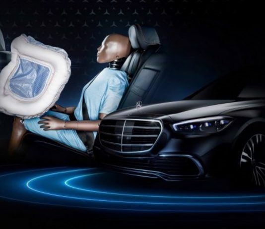 Mercedes-Benz S-Class 2021 dengan beg udara tempat duduk belakang pertama di dunia