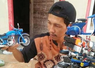 Kreatif dan unik, bahan buangan pun boleh jadi model motosikal lawa!