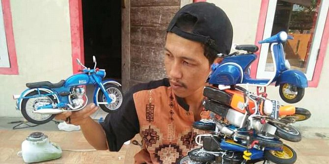 replika motosikal bahan buangan