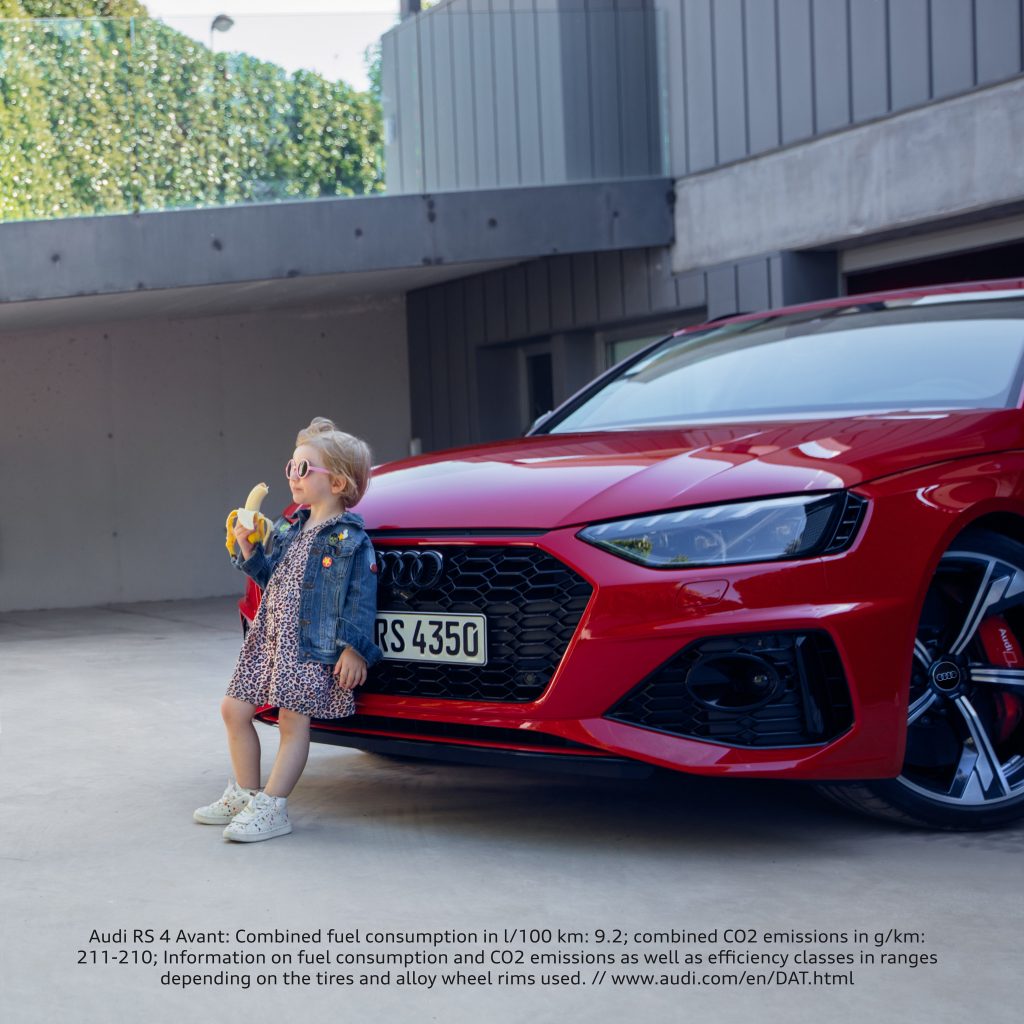 iklan Audi RS4 Avant