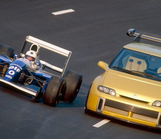 Renault Espace F1 – Sebuah konsep MPV berenjin F1 yang dilupakan