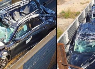 Lalu bawah jambatan rendah, kereta api ini rosak teruk bersama kerata baru di dalamnya