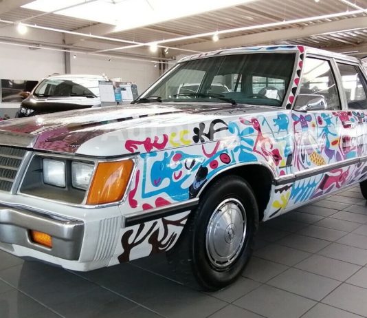 Nampak macam buruk je, tapi Ford LTD Station Wagon 1984 ini bernilai RM9.5 juta!