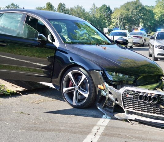 Mengelak ditahan polis, Audi RS7 dipandu 300km/j hingga kemalangan