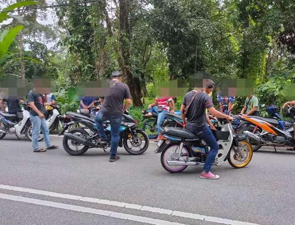 tolak motosikal