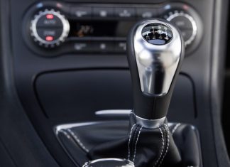 Mercedes-Benz secara rasmi umum perlahan-lahan ‘hapuskan’ transmisi manual