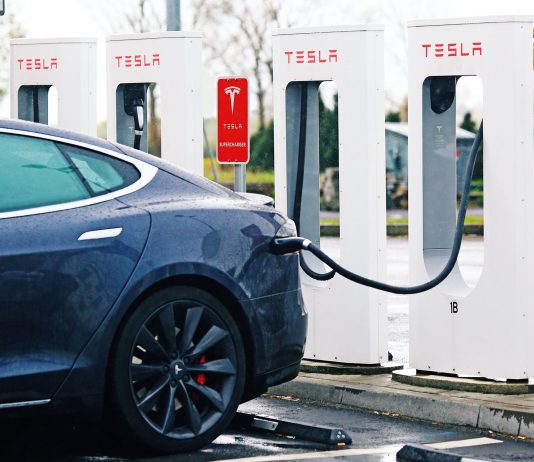 Kereta elektrik sebagai kenderaan rasmi kerajaan Indonesia bermula tahun hadapan