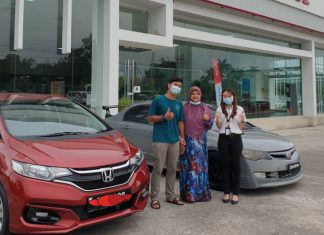 “Selagi mak masih hidup”, lelaki ini penuhi impian ibu untuk beli kereta idaman