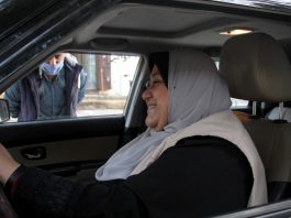 Nayla Abu Jubbah, pemandu teksi wanita pertama di Semenanjung Gaza