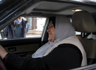 Nayla Abu Jubbah, pemandu teksi wanita pertama di Semenanjung Gaza